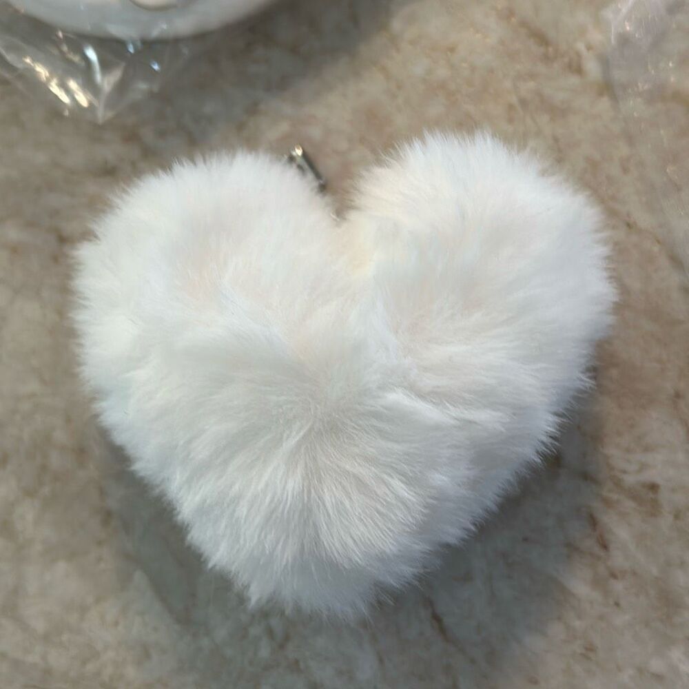 Bundle of Keychains - Picture 2 of 4